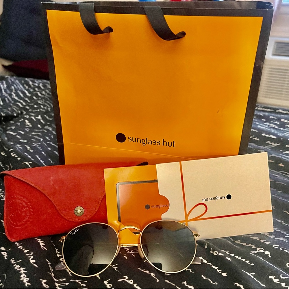 Women Ray-Ban sunglasses